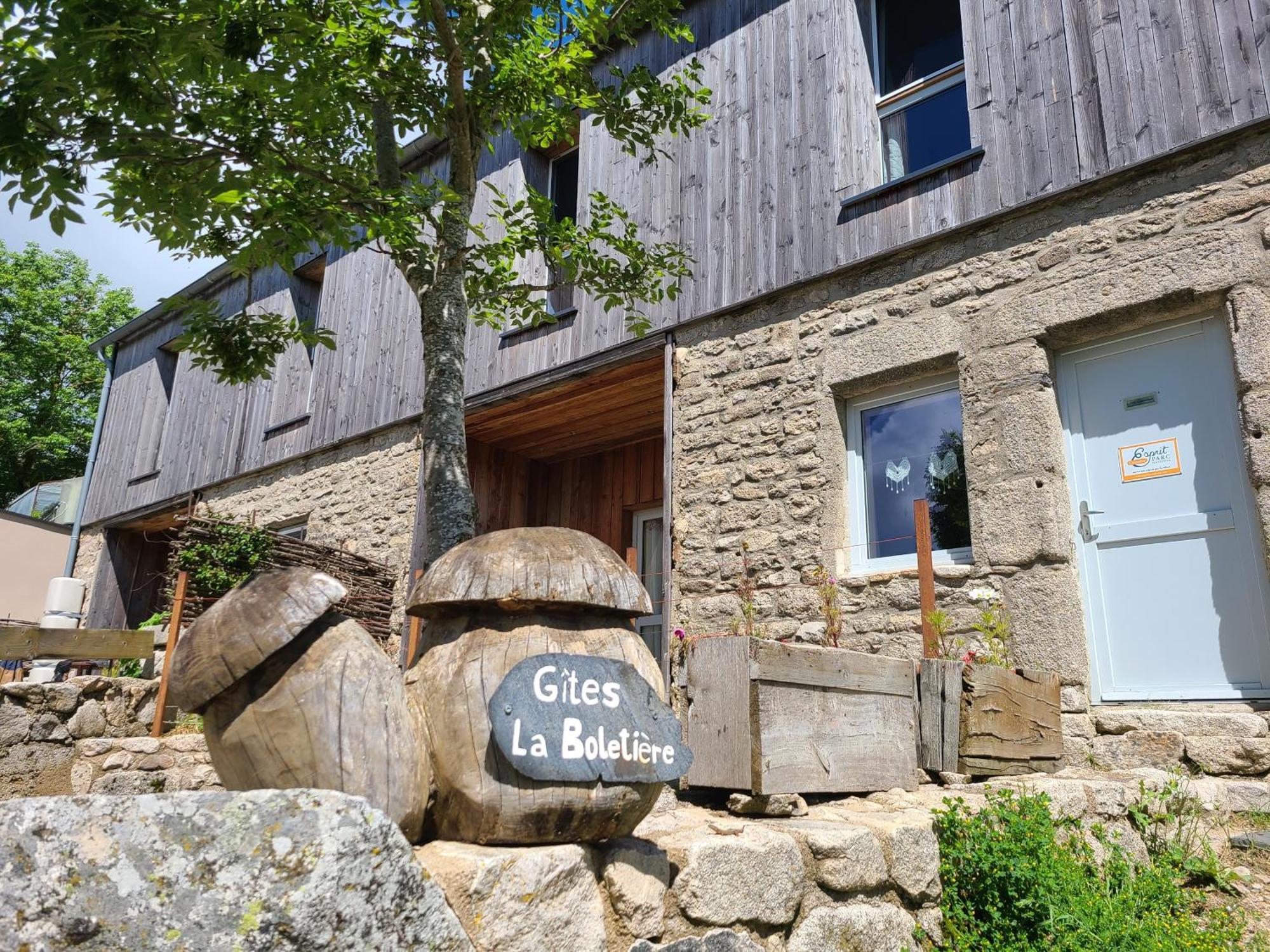 Gites La Boletiere Saint-Étienne-du-Valdonnez Exterior photo